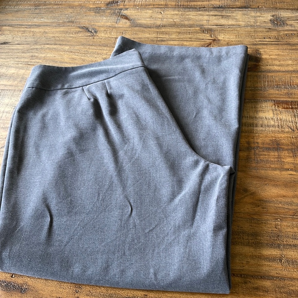 Isabella Rodriguez Grey Wide Leg Dress Pants. Size 20W